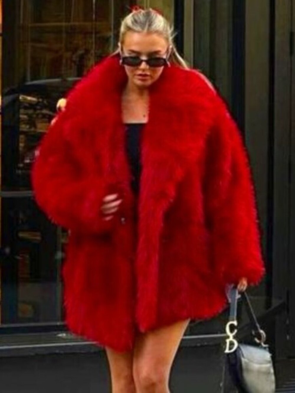💖💥SHOWSTOPPER!💖💥 Luxurious Heavy Faux Fox Fur Coat in Red